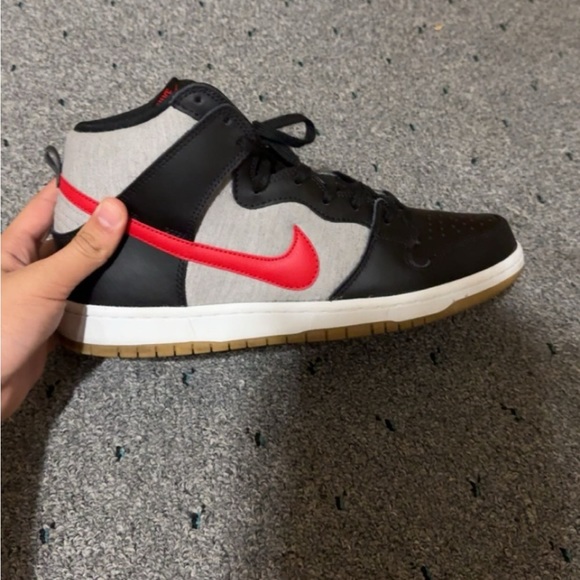 Nike sb dunk university red medium grey